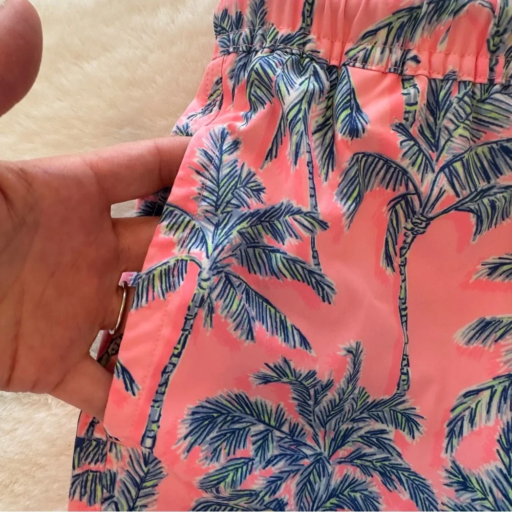 Vineyard Vines | EUC - Boys Chappy Swim Trunks - Size L - Pink Palm Tree_7